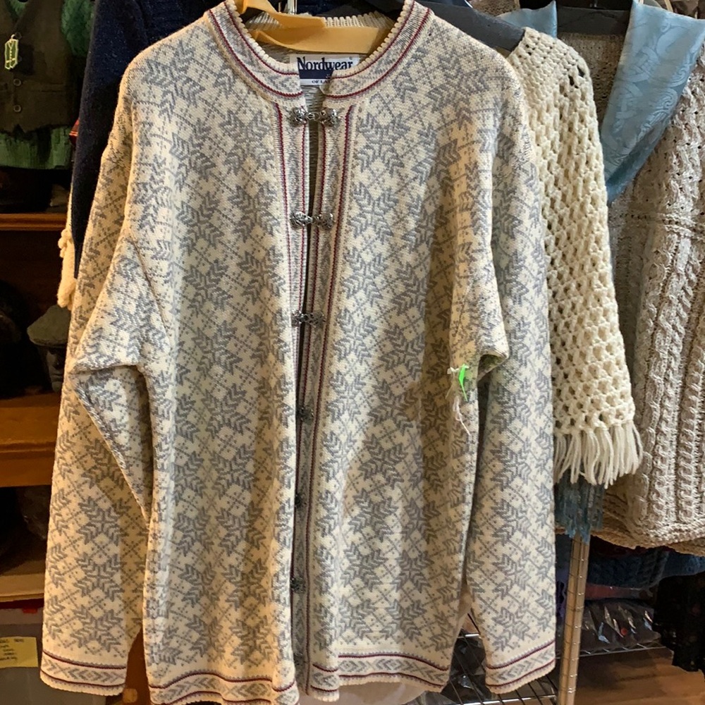 Nordwear handmade sweater XXL NWT - Marino Wool. Wear as sweater or jacket.